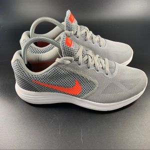 Women’s Nike Revolution 3 Gray Running Shoes Size 8
